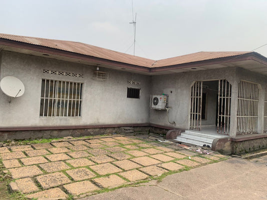 Parcelle à vendre sur avenue malila Motel fikin, limete, Kinshasa